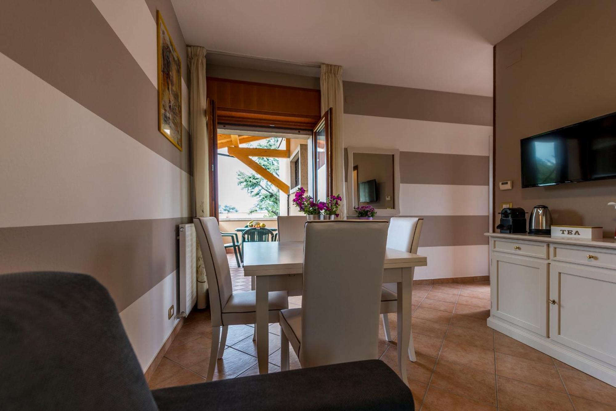 Italianflat - Peschiera Residence بسكييرا ديل غاردا المظهر الخارجي الصورة